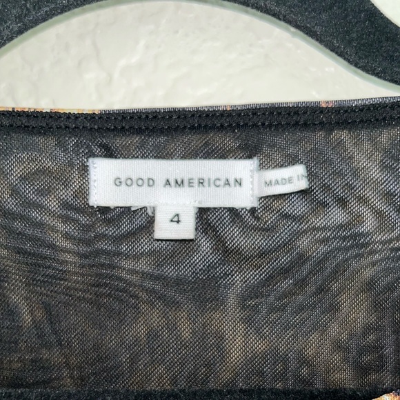 Good American Leopard long sleeve bodysuit size 4 with shoulder pads - Picture 3 of 3